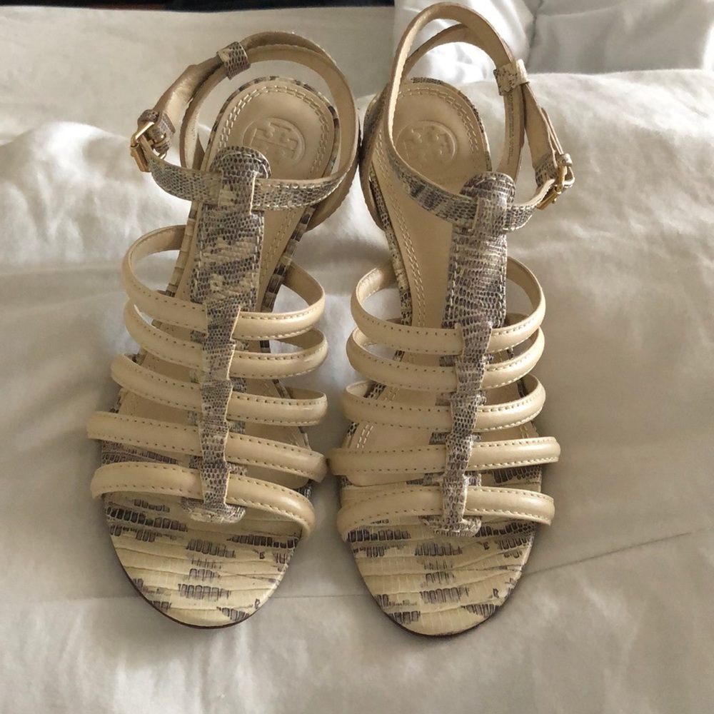 NWT Nude Tory Burch Heels
